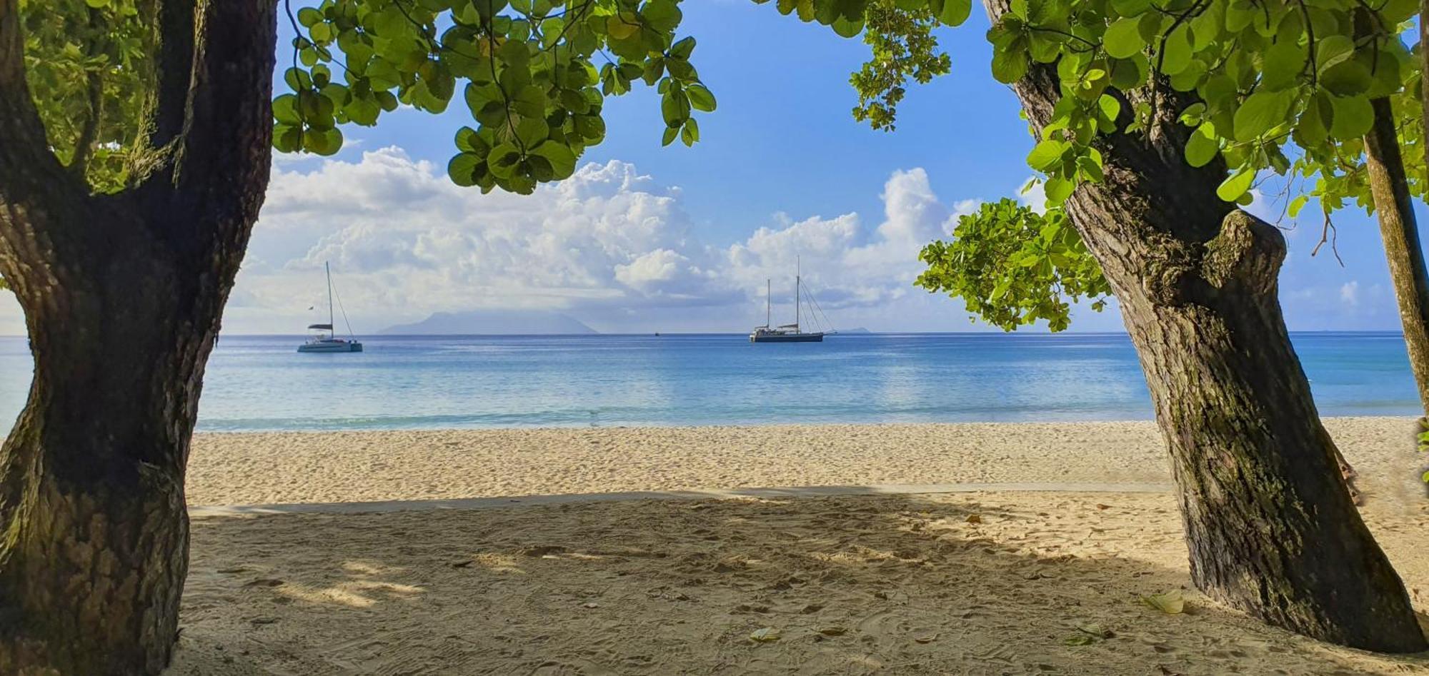 Villa Mimi Beachfront Beau Vallon Esterno foto